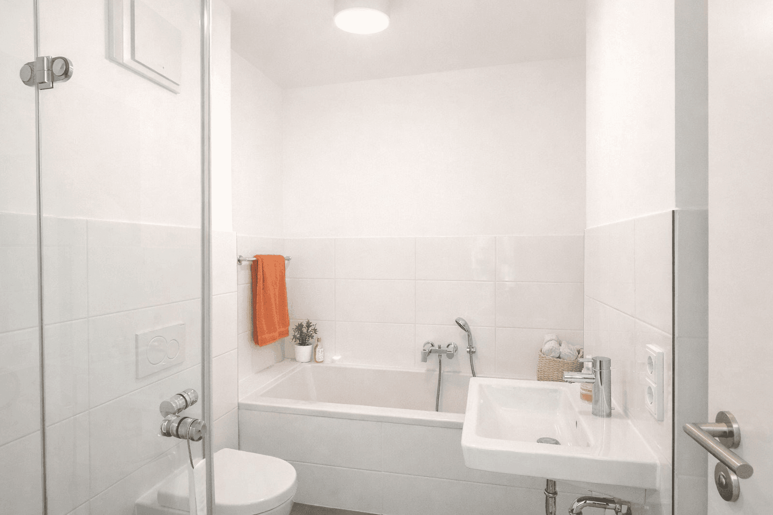 Prenájom bytu 4-izbový 110 m², Neu-Isenburg, Hesensko Prenájom bytu 4-izbový 110 m², Neu-Isenburg, Hesensko