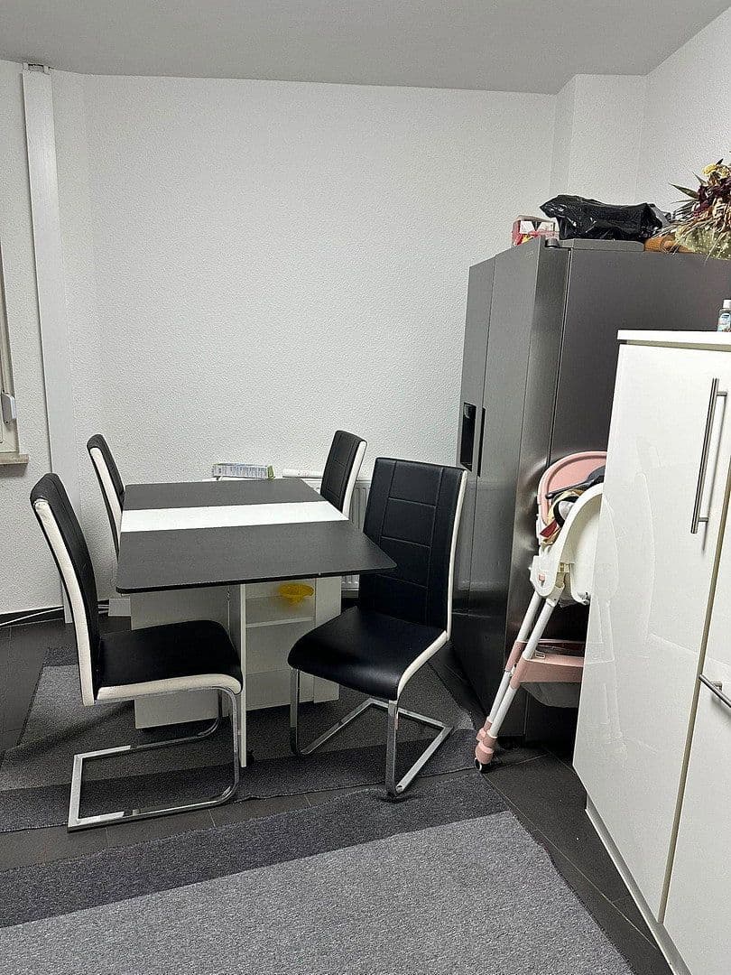 Prenájom bytu 3-izbový 67 m², Dollendorfstr. 27, Essen, Severné Porýnie - Westfálsko Prenájom bytu 3-izbový 67 m², Dollendorfstr. 27, Essen, Severné Porýnie - Westfálsko