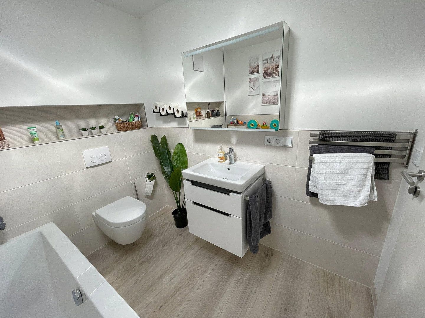 Predaj bytu 4-izbový 129 m², Ida-Dehmel-Ring 85, Mannheim, Bádensko-Wurttembersko Predaj bytu 4-izbový 129 m², Ida-Dehmel-Ring 85, Mannheim, Bádensko-Wurttembersko