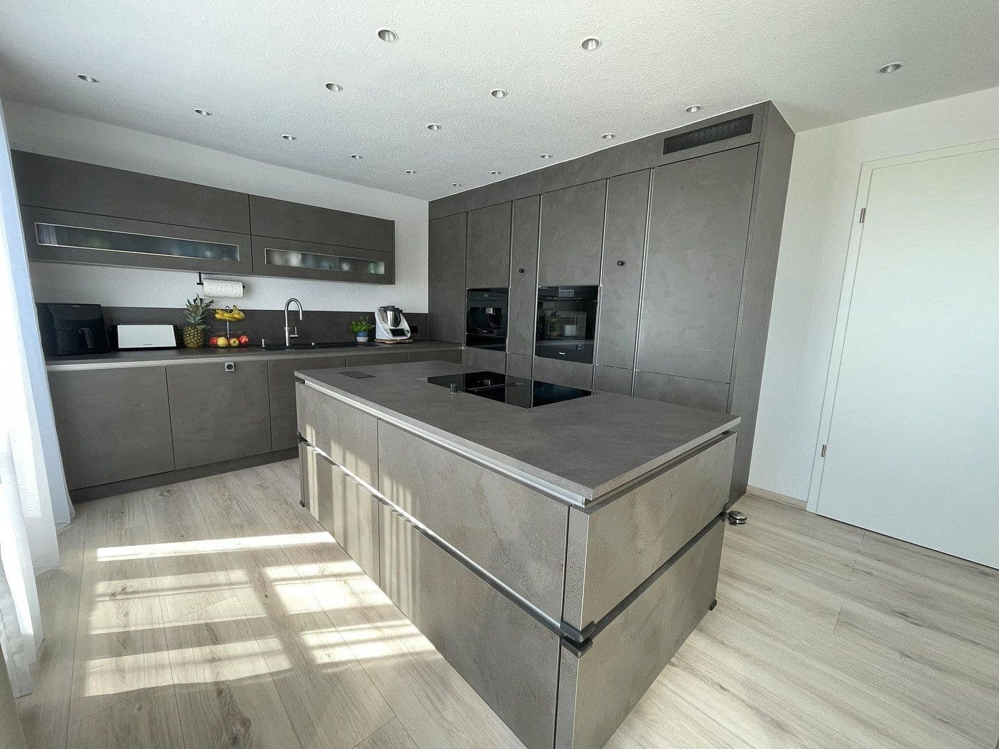 Predaj bytu 4-izbový 129 m², Ida-Dehmel-Ring 85, Mannheim, Bádensko-Wurttembersko Predaj bytu 4-izbový 129 m², Ida-Dehmel-Ring 85, Mannheim, Bádensko-Wurttembersko