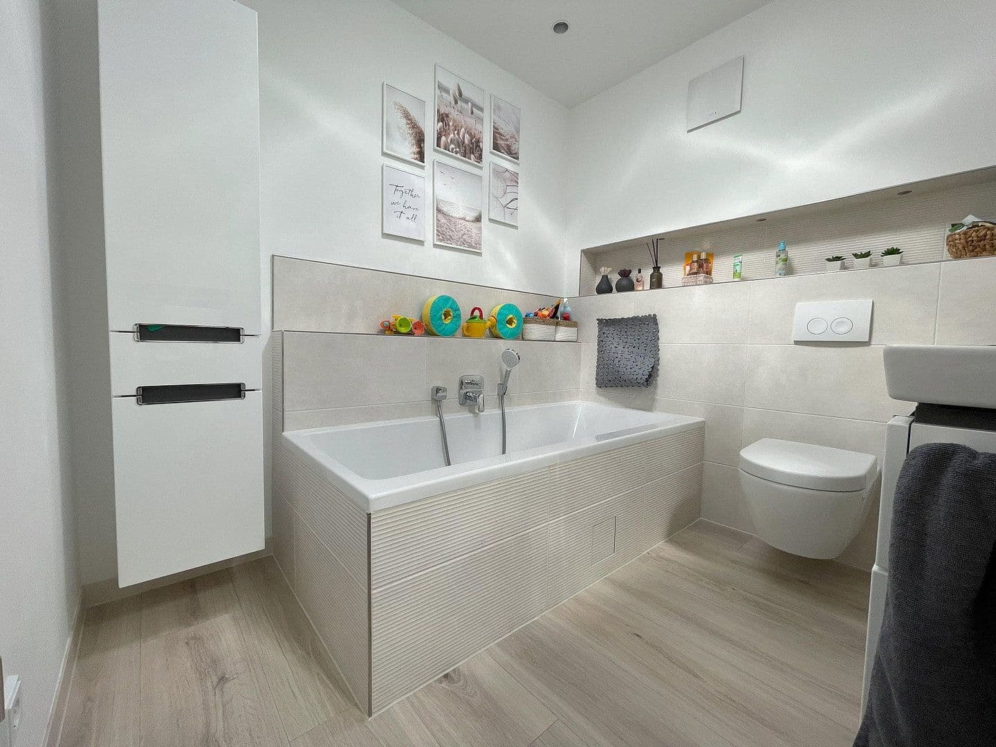 Predaj bytu 4-izbový 129 m², Ida-Dehmel-Ring 85, Mannheim, Bádensko-Wurttembersko Predaj bytu 4-izbový 129 m², Ida-Dehmel-Ring 85, Mannheim, Bádensko-Wurttembersko