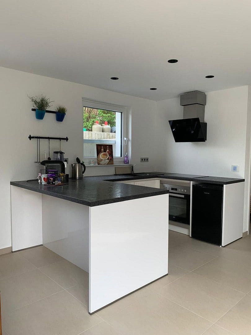 Prenájom bytu 2-izbový 75 m², Renningen, Bádensko-Wurttembersko Prenájom bytu 2-izbový 75 m², Renningen, Bádensko-Wurttembersko
