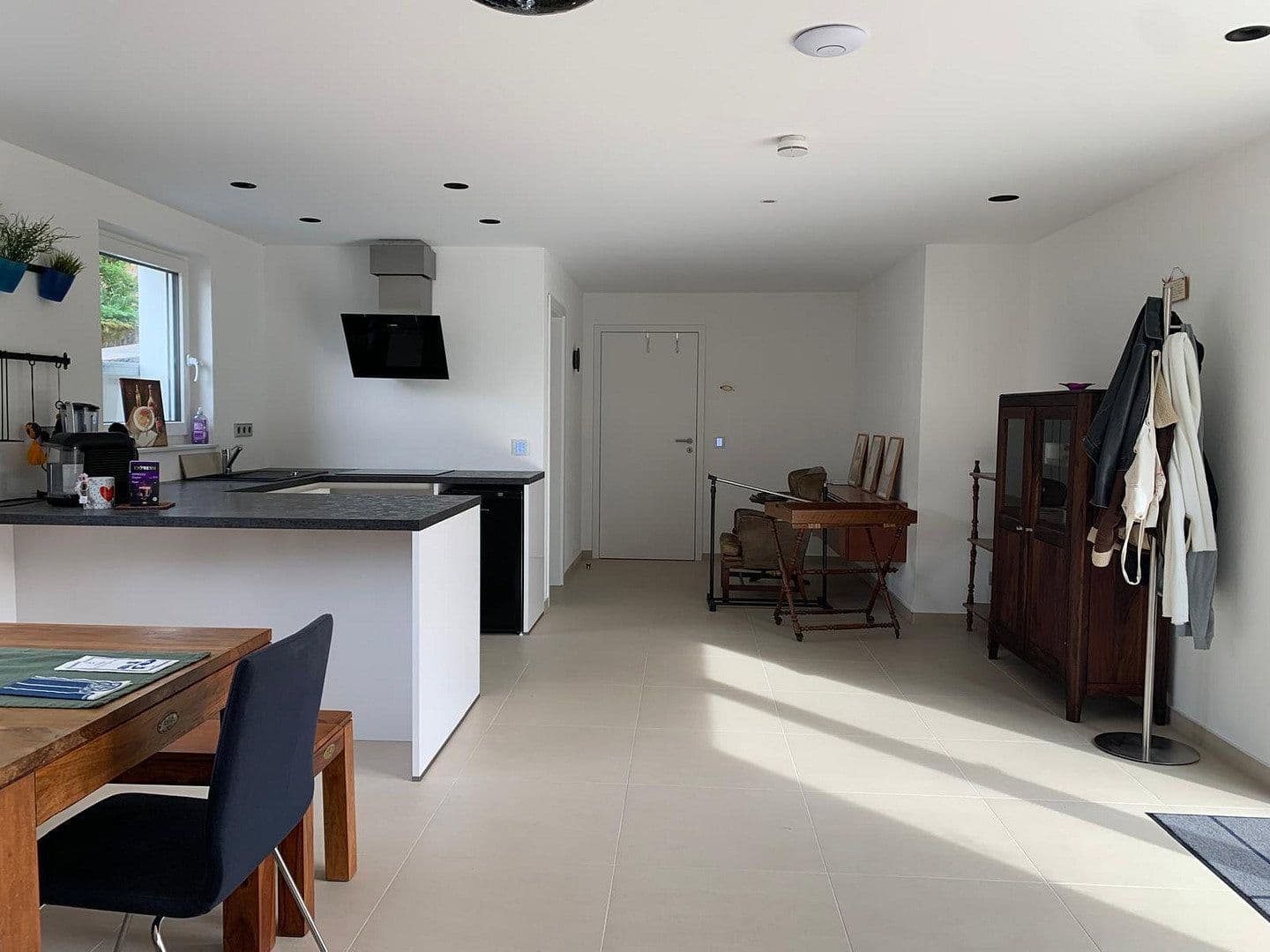 Prenájom bytu 2-izbový 75 m², Renningen, Bádensko-Wurttembersko Prenájom bytu 2-izbový 75 m², Renningen, Bádensko-Wurttembersko