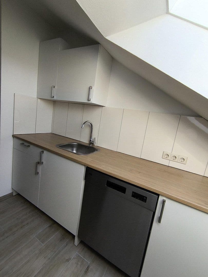 Prenájom bytu 3-izbový 70 m², Lorsch, Hesensko Prenájom bytu 3-izbový 70 m², Lorsch, Hesensko