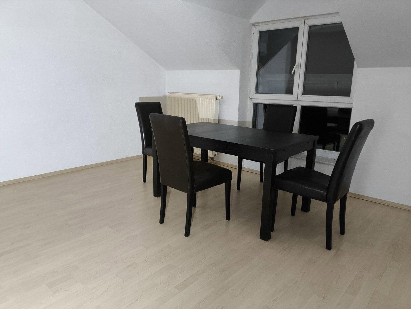 Prenájom bytu 3-izbový 70 m², Lorsch, Hesensko Prenájom bytu 3-izbový 70 m², Lorsch, Hesensko