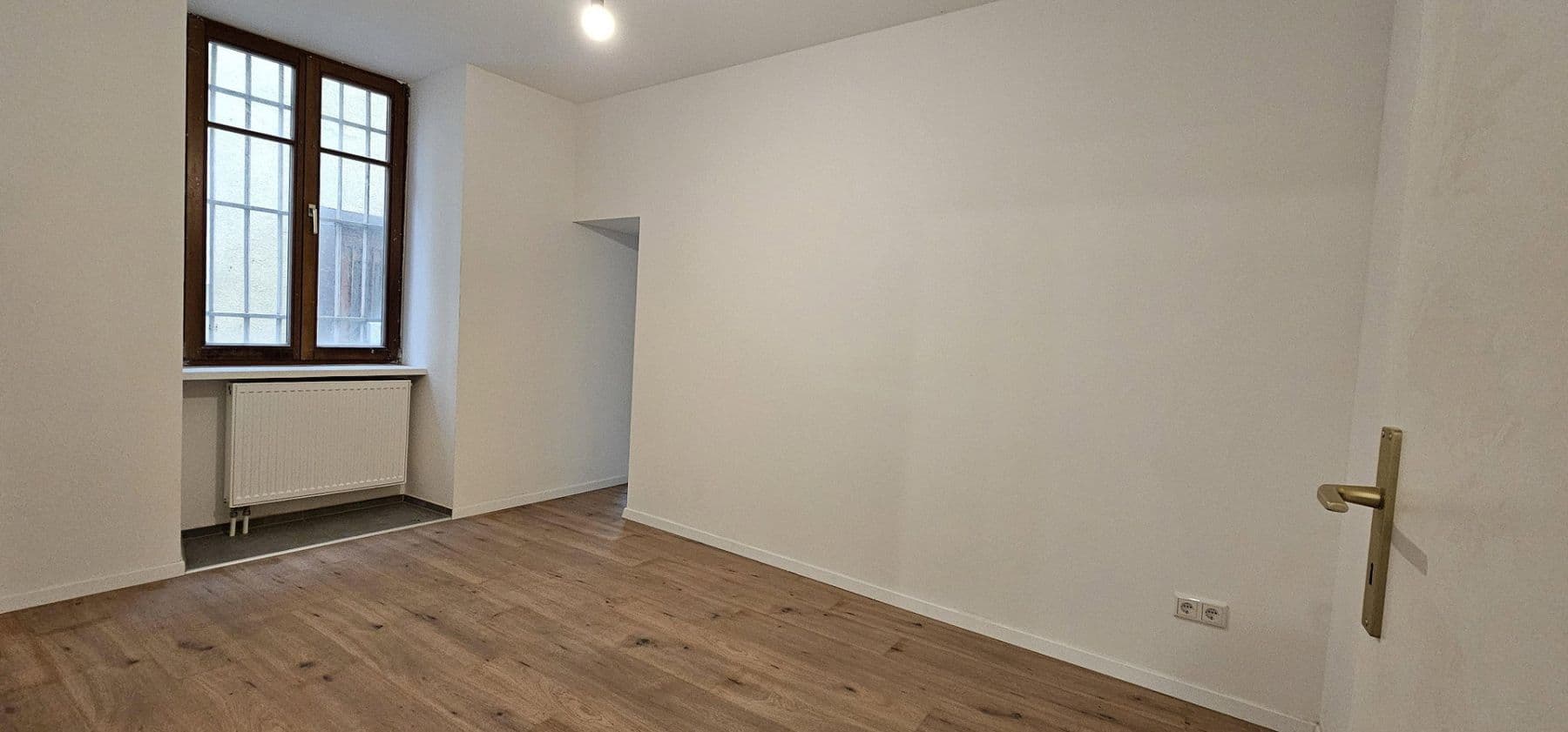 Prenájom bytu 3-izbový 62 m², Hauptstraße 59, Albersweiler, Porýnie-Falcko Prenájom bytu 3-izbový 62 m², Hauptstraße 59, Albersweiler, Porýnie-Falcko