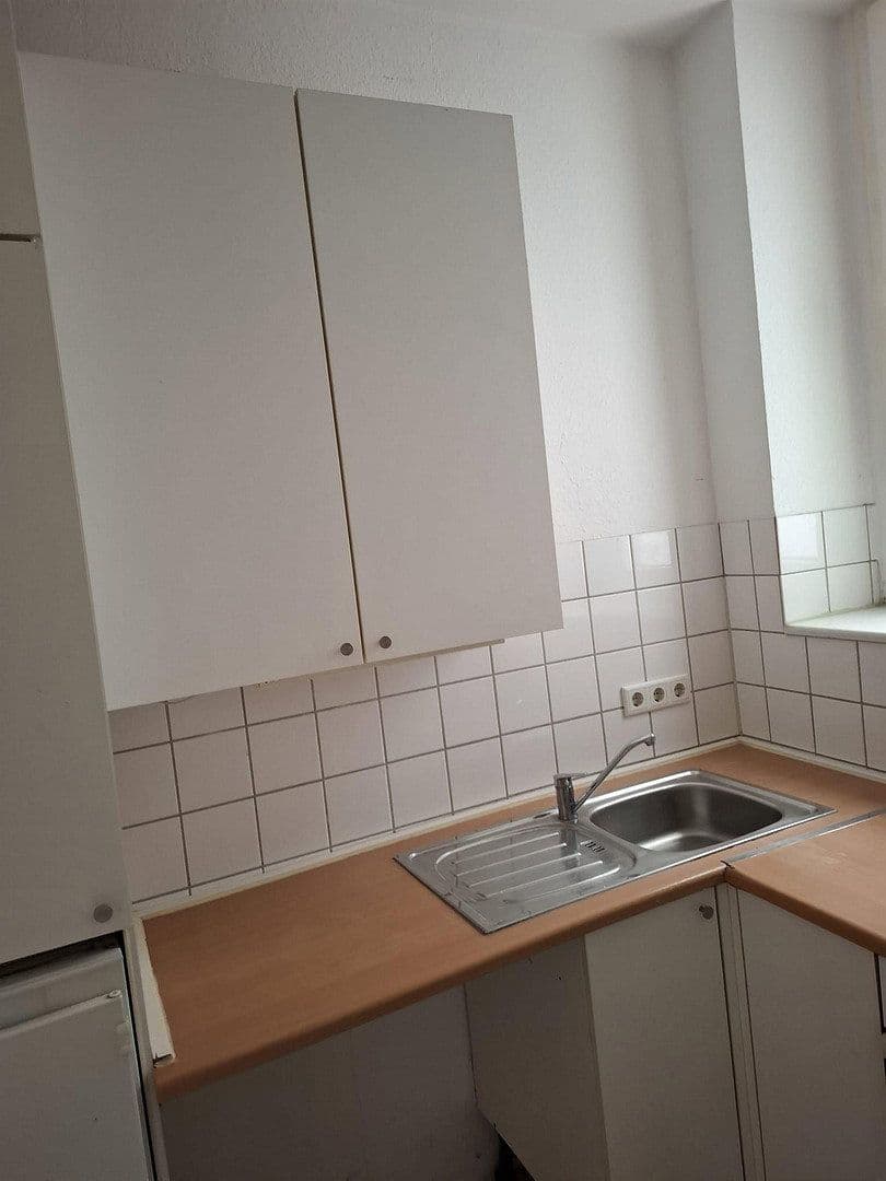 Prenájom bytu 2-izbový 70 m², Plateniustr. 18, Wuppertal, Severné Porýnie - Westfálsko Prenájom bytu 2-izbový 70 m², Plateniustr. 18, Wuppertal, Severné Porýnie - Westfálsko