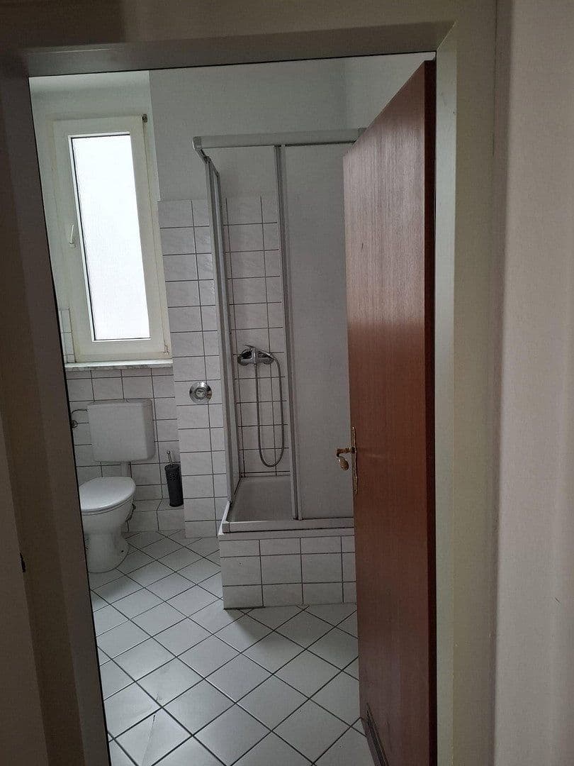 Prenájom bytu 2-izbový 70 m², Plateniustr. 18, Wuppertal, Severné Porýnie - Westfálsko Prenájom bytu 2-izbový 70 m², Plateniustr. 18, Wuppertal, Severné Porýnie - Westfálsko