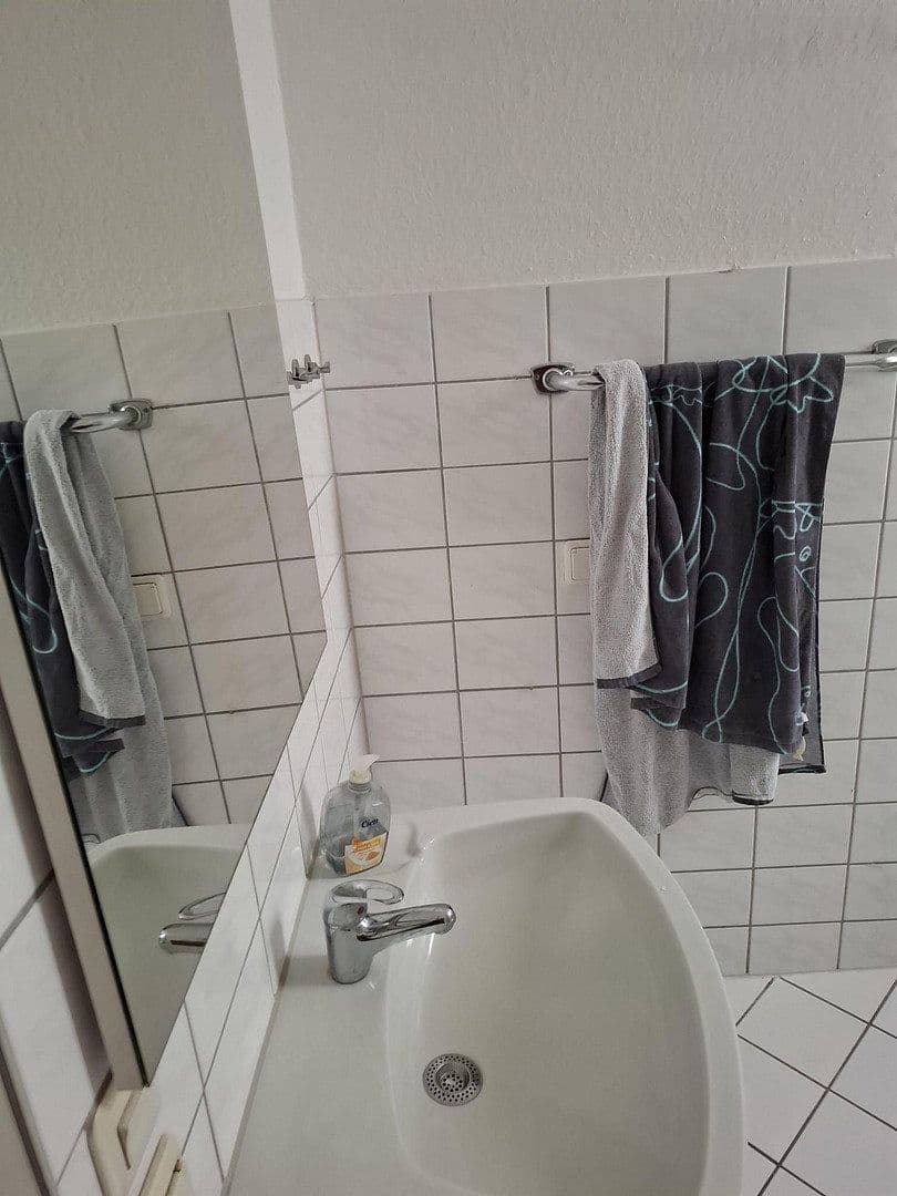 Prenájom bytu 2-izbový 70 m², Plateniustr. 18, Wuppertal, Severné Porýnie - Westfálsko Prenájom bytu 2-izbový 70 m², Plateniustr. 18, Wuppertal, Severné Porýnie - Westfálsko