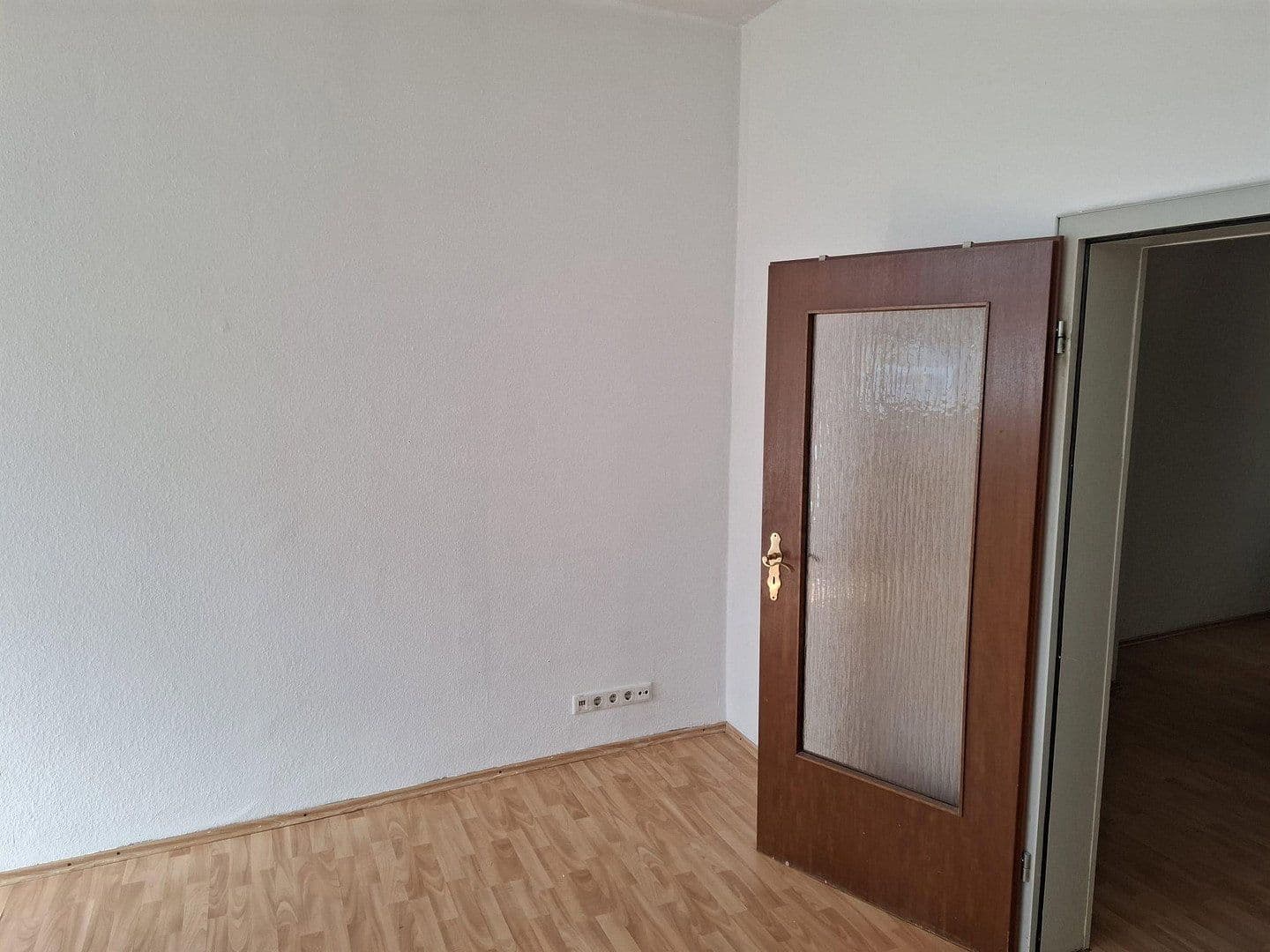 Prenájom bytu 2-izbový 70 m², Plateniustr. 18, Wuppertal, Severné Porýnie - Westfálsko Prenájom bytu 2-izbový 70 m², Plateniustr. 18, Wuppertal, Severné Porýnie - Westfálsko