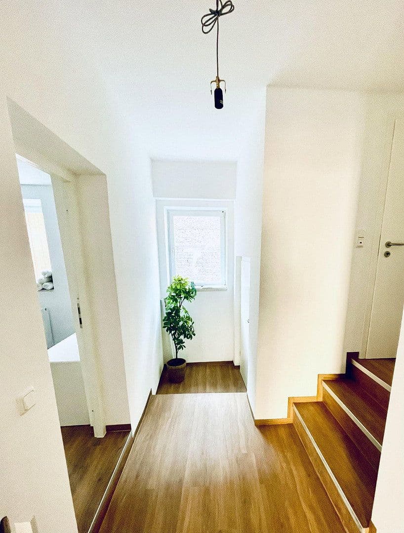 Predaj domu 220 m², pozemek 662 m², Freiheit 3, Kaiserpfalz, Sasko-Anhaltsko Predaj domu 220 m², pozemek 662 m², Freiheit 3, Kaiserpfalz, Sasko-Anhaltsko