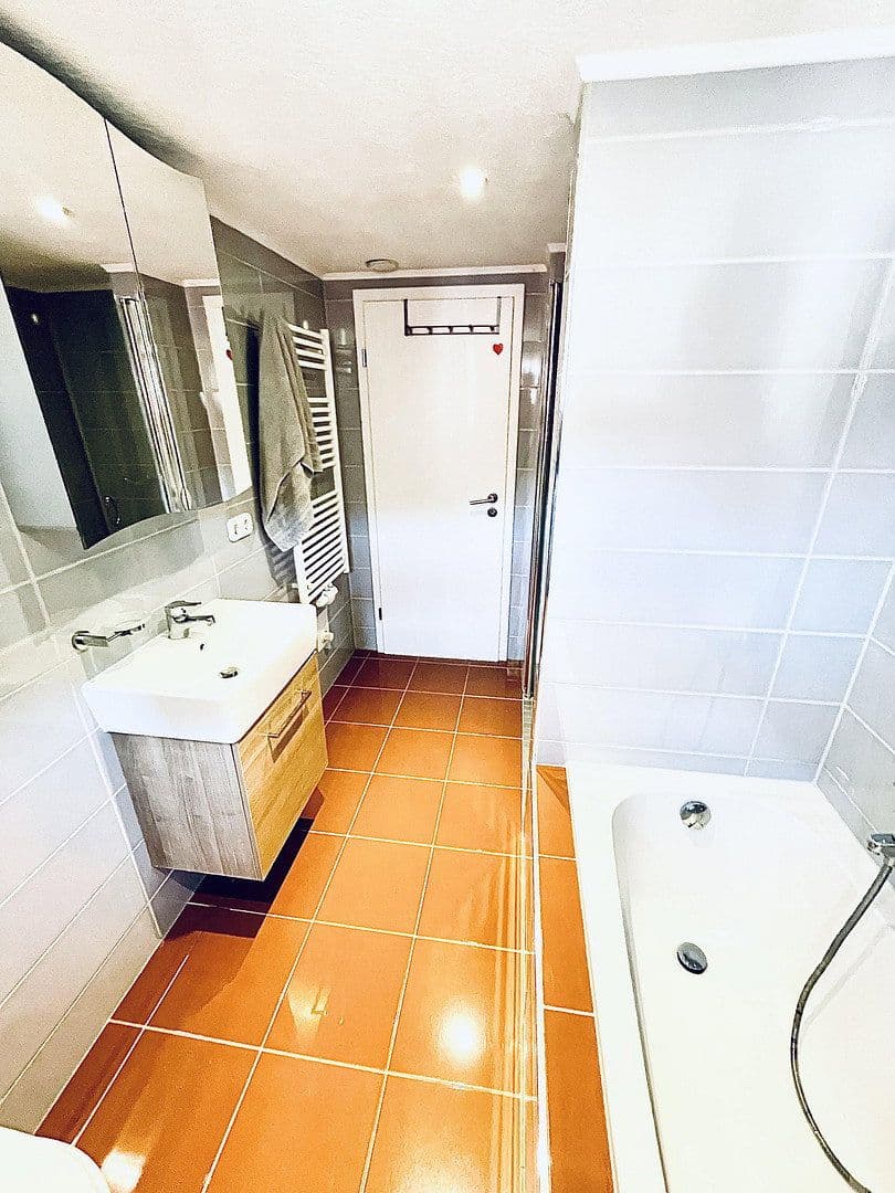Predaj domu 220 m², pozemek 662 m², Freiheit 3, Kaiserpfalz, Sasko-Anhaltsko Predaj domu 220 m², pozemek 662 m², Freiheit 3, Kaiserpfalz, Sasko-Anhaltsko