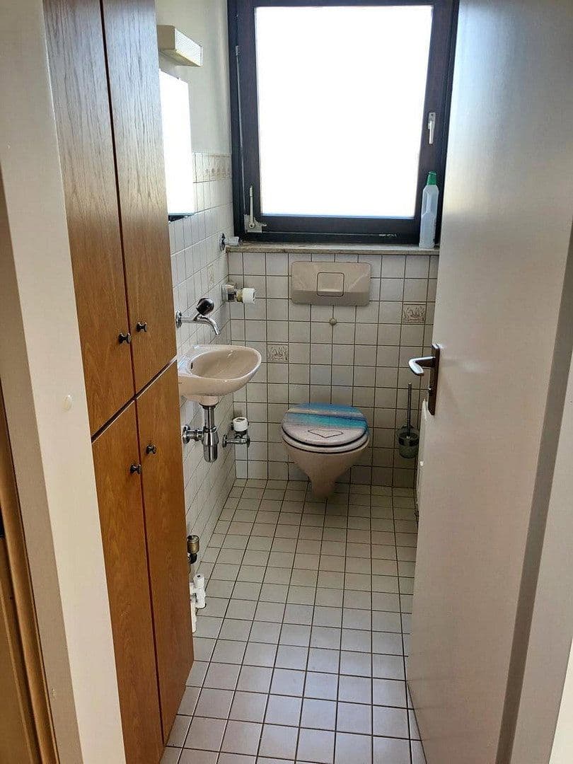 Prenájom domu 100 m², pozemek 1 m², Lerchenstraße 25, Crailsheim, Bádensko-Wurttembersko Prenájom domu 100 m², pozemek 1 m², Lerchenstraße 25, Crailsheim, Bádensko-Wurttembersko