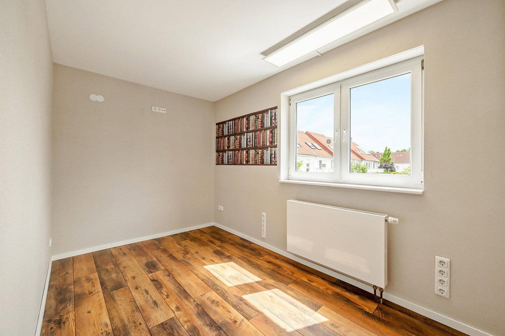 Predaj domu 141 m², pozemek 224 m², In der Wolfskaute 23, Weiterstadt, Hesensko Predaj domu 141 m², pozemek 224 m², In der Wolfskaute 23, Weiterstadt, Hesensko