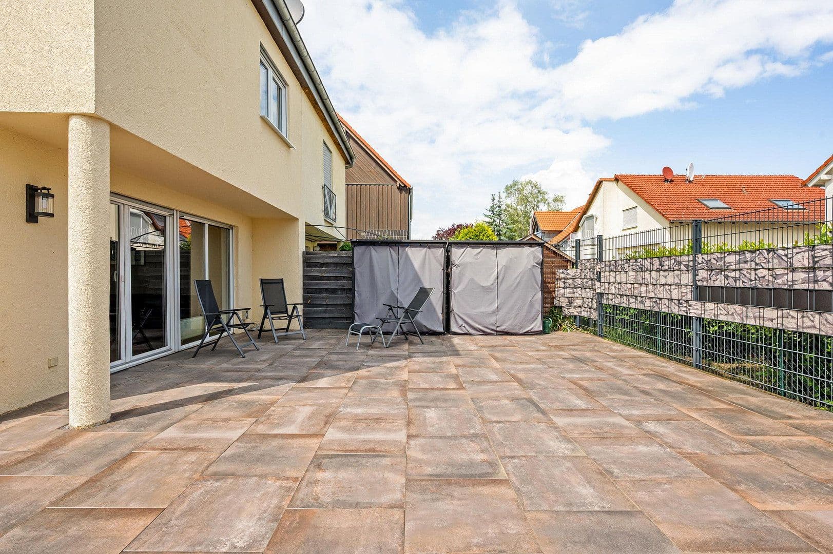 Predaj domu 141 m², pozemek 224 m², In der Wolfskaute 23, Weiterstadt, Hesensko Predaj domu 141 m², pozemek 224 m², In der Wolfskaute 23, Weiterstadt, Hesensko