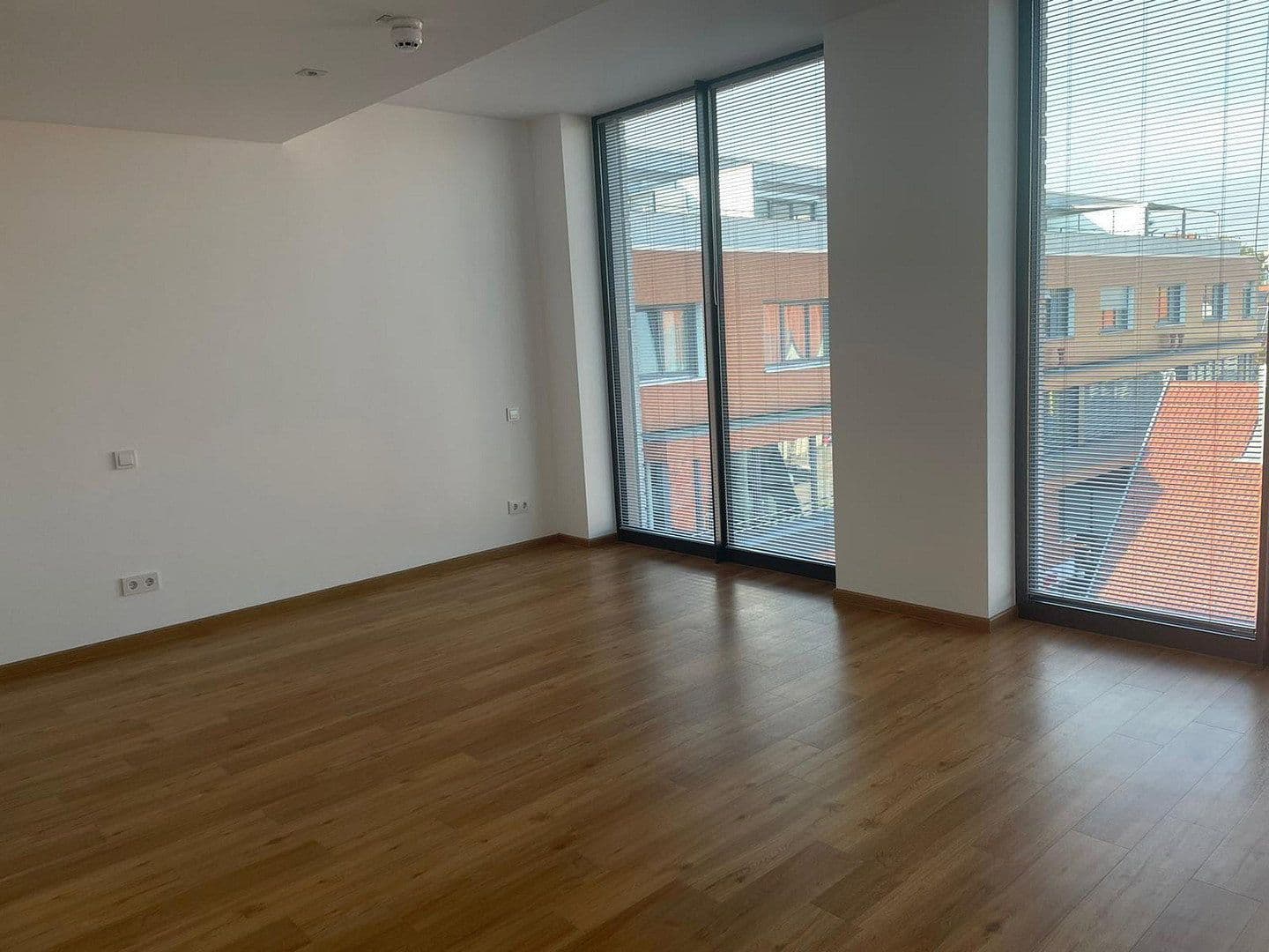Prenájom bytu 5-izbový 194 m², Hauptstr. 29, Leinfelden-Echterdingen, Bádensko-Wurttembersko Prenájom bytu 5-izbový 194 m², Hauptstr. 29, Leinfelden-Echterdingen, Bádensko-Wurttembersko