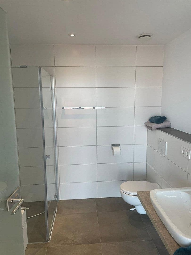 Prenájom bytu 5-izbový 194 m², Hauptstr. 29, Leinfelden-Echterdingen, Bádensko-Wurttembersko Prenájom bytu 5-izbový 194 m², Hauptstr. 29, Leinfelden-Echterdingen, Bádensko-Wurttembersko