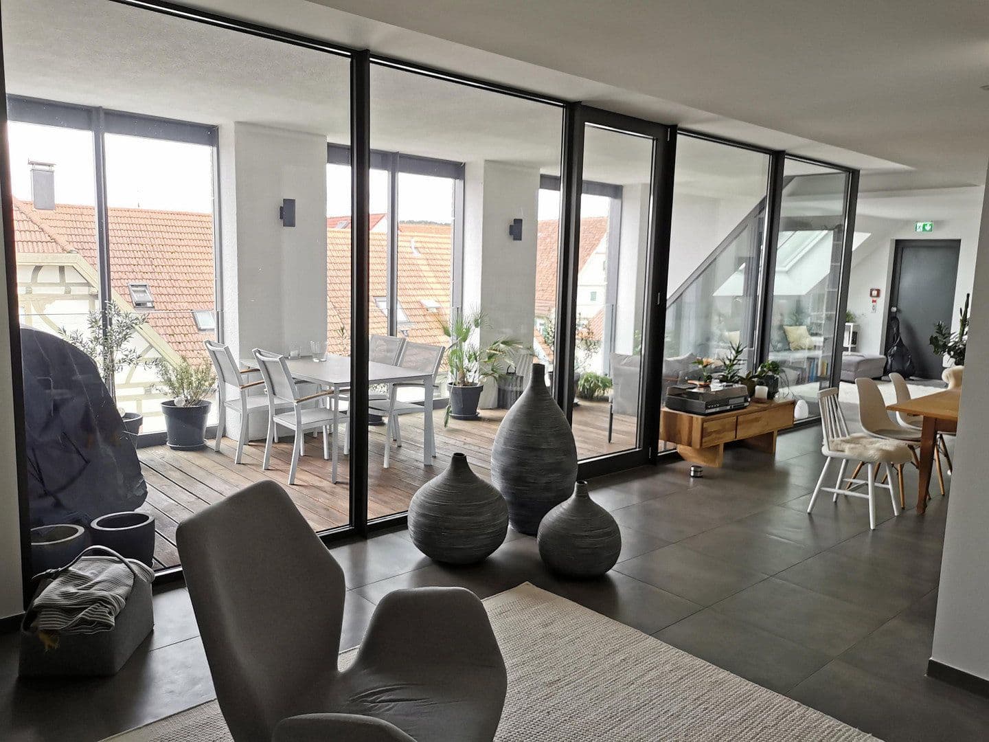 Prenájom bytu 5-izbový 194 m², Hauptstr. 29, Leinfelden-Echterdingen, Bádensko-Wurttembersko Prenájom bytu 5-izbový 194 m², Hauptstr. 29, Leinfelden-Echterdingen, Bádensko-Wurttembersko