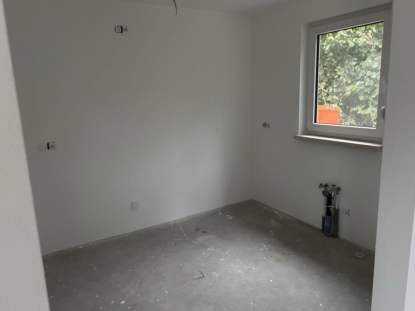 Prenájom domu 90 m², pozemek 597 m², Falkensee, Brandenbursko Prenájom domu 90 m², pozemek 597 m², Falkensee, Brandenbursko
