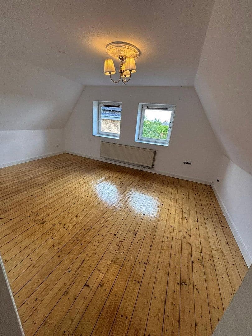 Predaj domu 162 m², pozemek 1.317 m², Alte Salzstr. 28, Bösdorf, Šlezvicko-Holštajnsko Predaj domu 162 m², pozemek 1.317 m², Alte Salzstr. 28, Bösdorf, Šlezvicko-Holštajnsko