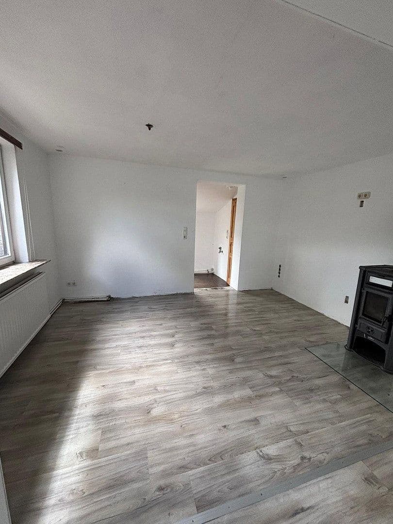Predaj domu 162 m², pozemek 1.317 m², Alte Salzstr. 28, Bösdorf, Šlezvicko-Holštajnsko Predaj domu 162 m², pozemek 1.317 m², Alte Salzstr. 28, Bösdorf, Šlezvicko-Holštajnsko
