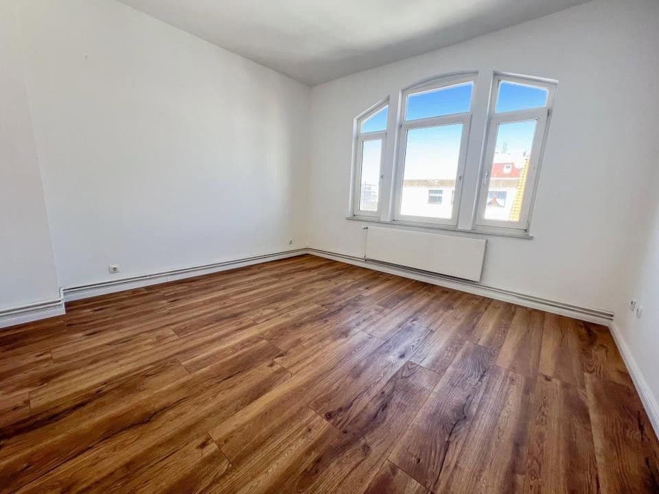Prenájom bytu 3-izbový 88 m², Rickmersstraße 35, Bremerhaven, Brémy Prenájom bytu 3-izbový 88 m², Rickmersstraße 35, Bremerhaven, Brémy