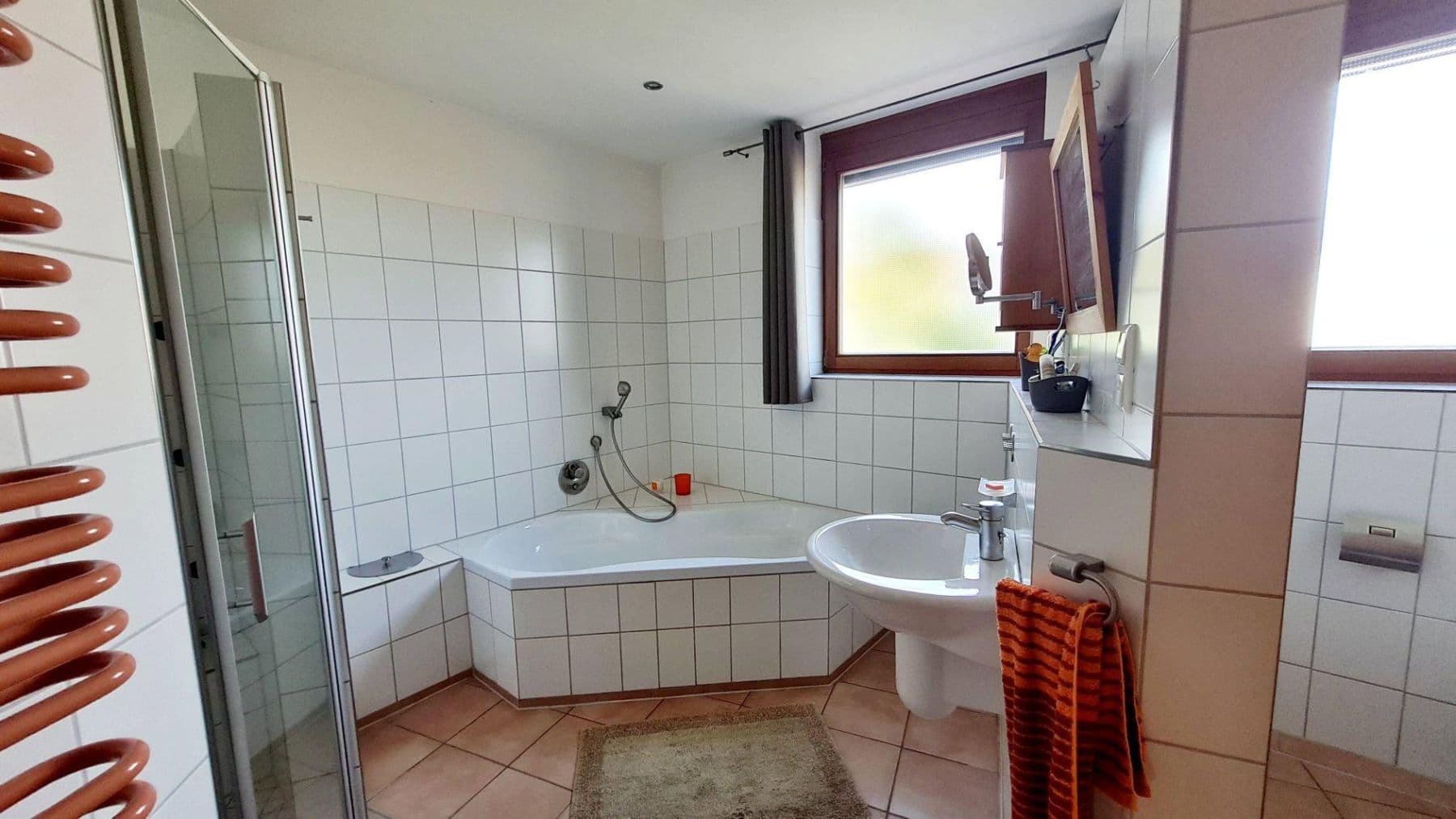 Predaj domu 273 m², pozemek 634 m², Geroldshausen, Bavorsko Predaj domu 273 m², pozemek 634 m², Geroldshausen, Bavorsko
