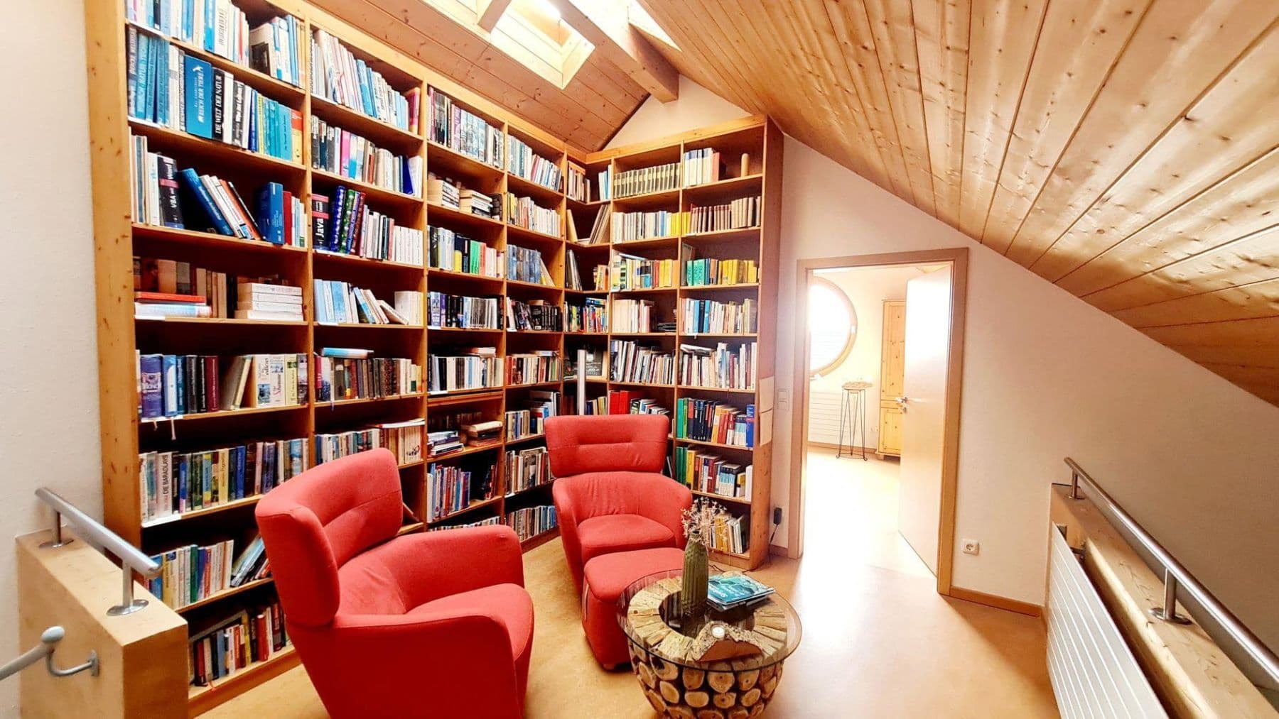Predaj domu 273 m², pozemek 634 m², Geroldshausen, Bavorsko Predaj domu 273 m², pozemek 634 m², Geroldshausen, Bavorsko