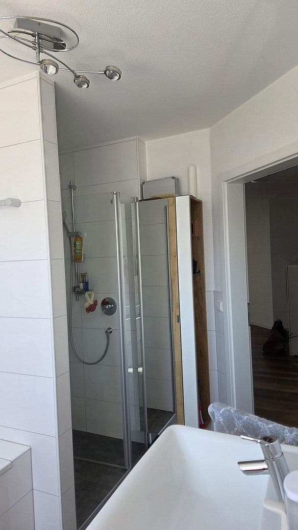 Prenájom bytu 3-izbový 93 m², Heinrich-Gerster-Straße 3, Karlsdorf-Neuthard, Bádensko-Wurttembersko Prenájom bytu 3-izbový 93 m², Heinrich-Gerster-Straße 3, Karlsdorf-Neuthard, Bádensko-Wurttembersko