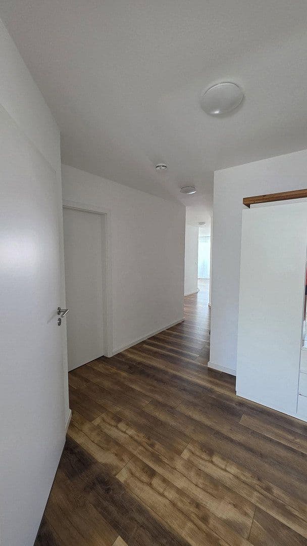 Prenájom bytu 3-izbový 93 m², Heinrich-Gerster-Straße 3, Karlsdorf-Neuthard, Bádensko-Wurttembersko Prenájom bytu 3-izbový 93 m², Heinrich-Gerster-Straße 3, Karlsdorf-Neuthard, Bádensko-Wurttembersko
