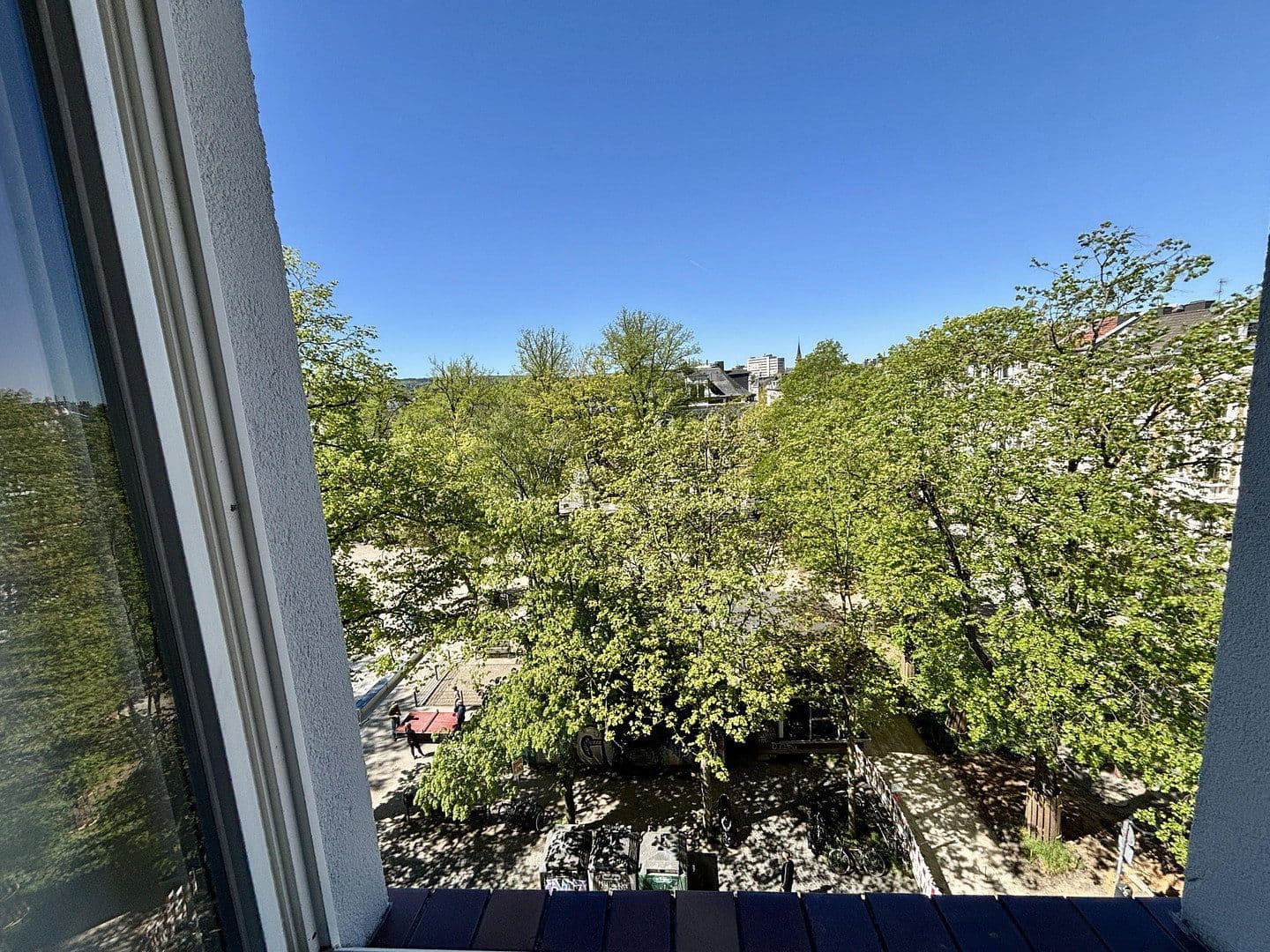 Prenájom bytu 4-izbový 140 m², Bismarckstr. 94, Aachen, Severné Porýnie - Westfálsko Prenájom bytu 4-izbový 140 m², Bismarckstr. 94, Aachen, Severné Porýnie - Westfálsko