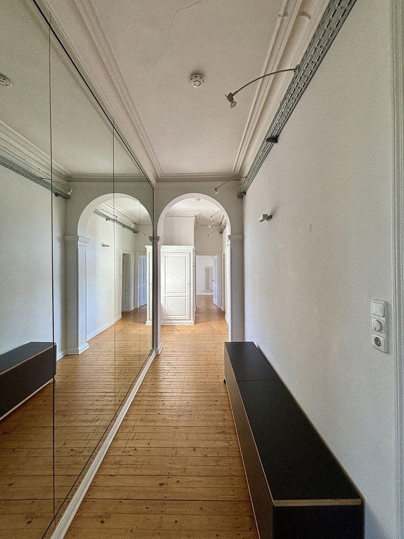 Prenájom bytu 4-izbový 140 m², Bismarckstr. 94, Aachen, Severné Porýnie - Westfálsko Prenájom bytu 4-izbový 140 m², Bismarckstr. 94, Aachen, Severné Porýnie - Westfálsko