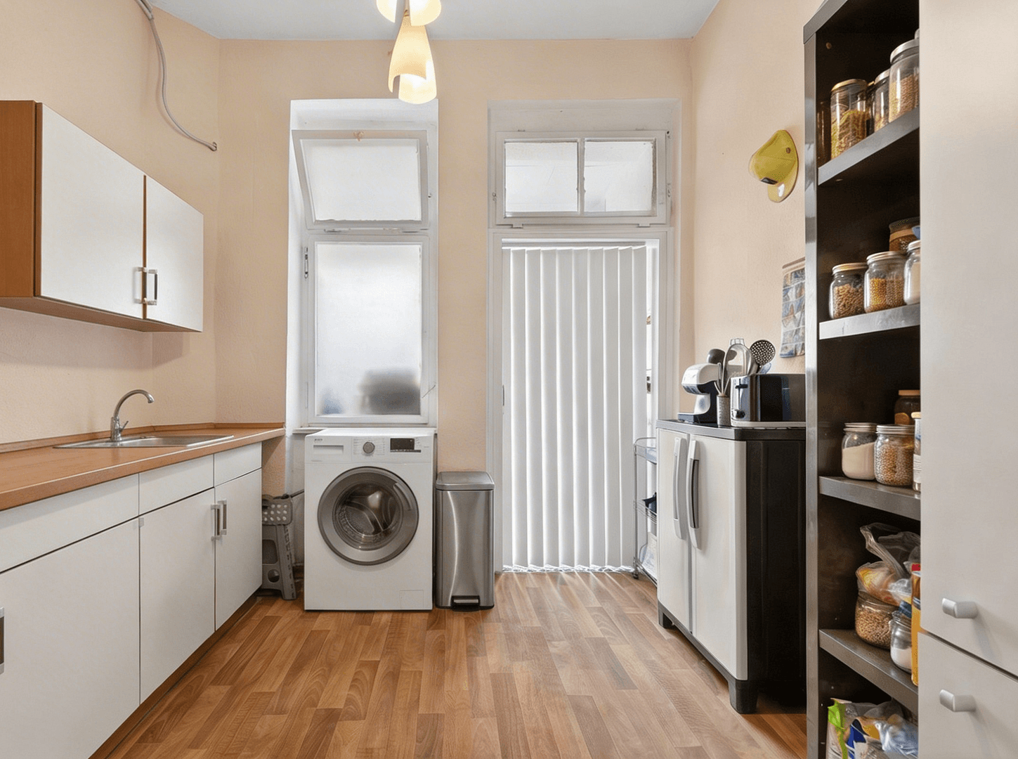 Predaj domu 238 m², pozemek 279 m², Pforzheim, Bádensko-Wurttembersko Predaj domu 238 m², pozemek 279 m², Pforzheim, Bádensko-Wurttembersko