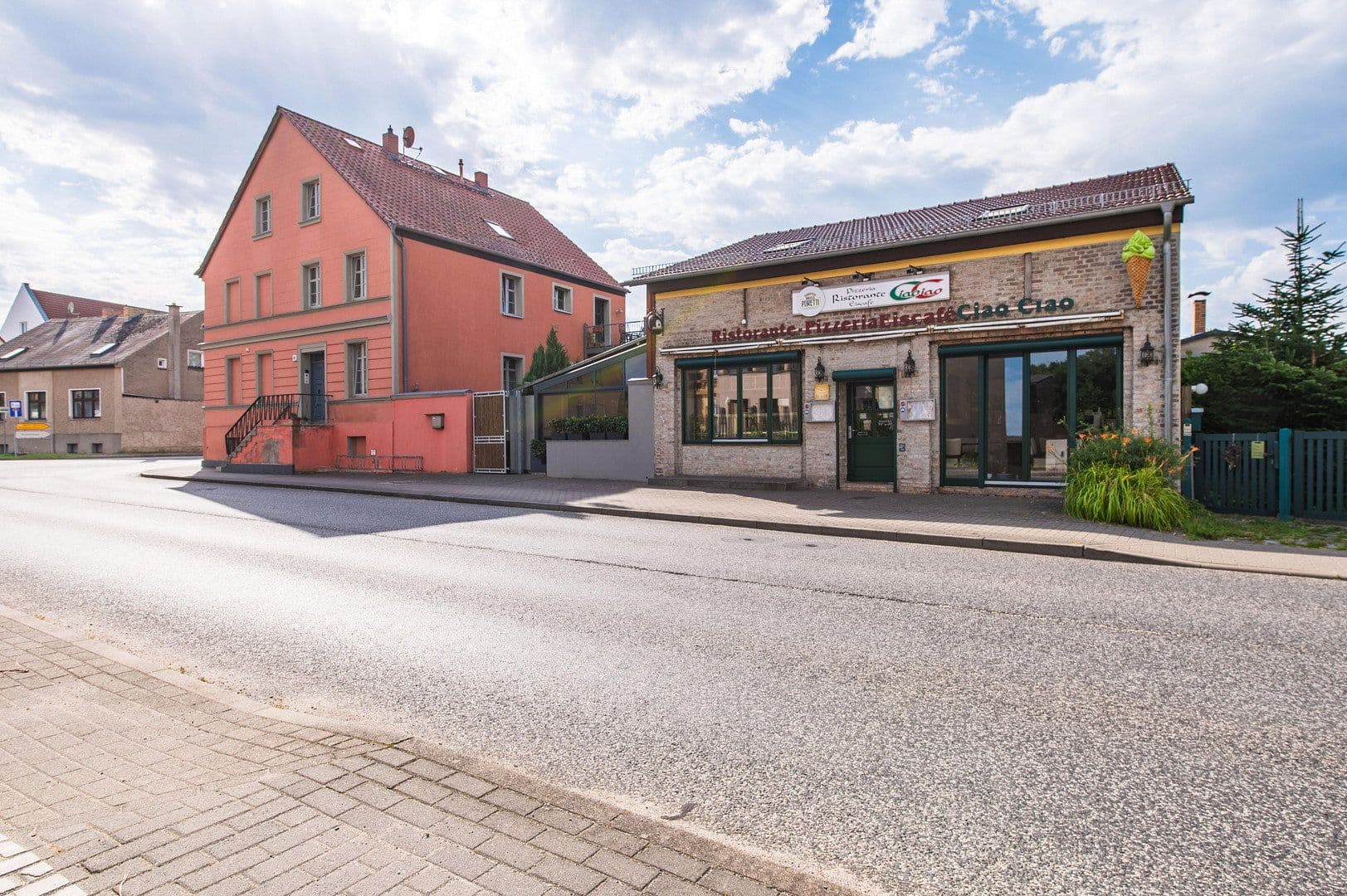 Predaj domu 506 m², pozemek 625 m², Gransee, Brandenbursko Predaj domu 506 m², pozemek 625 m², Gransee, Brandenbursko