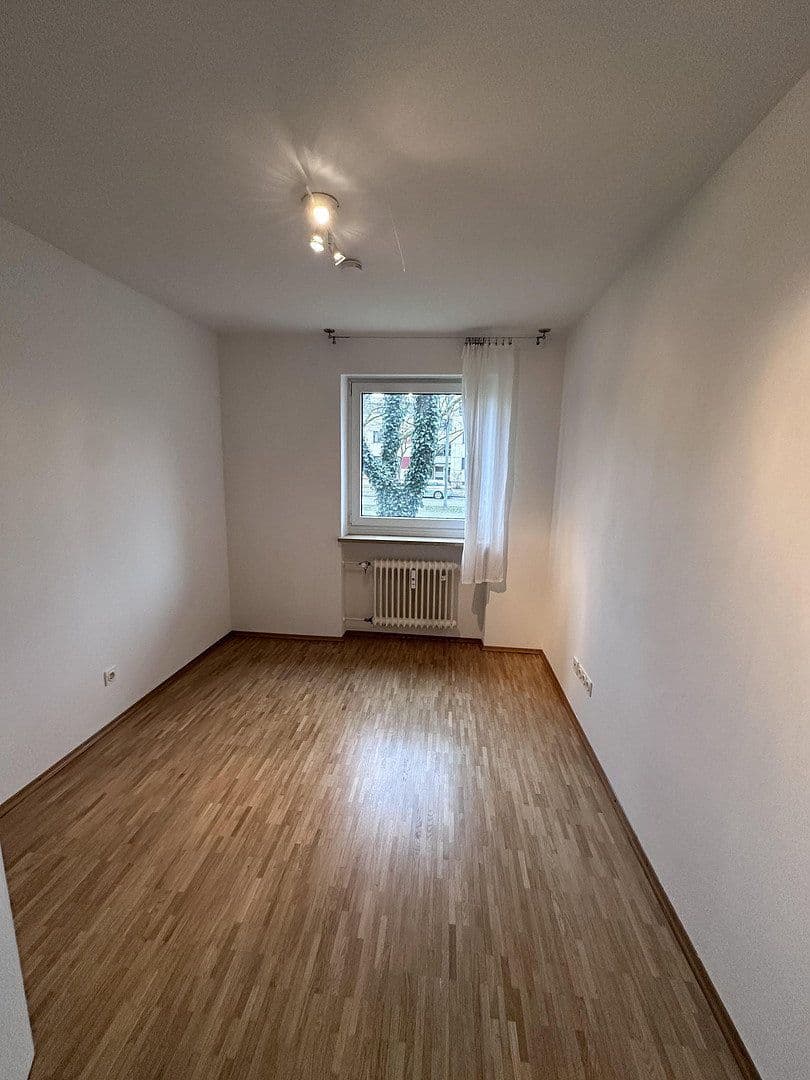Prenájom bytu 5-izbový 126 m², München, Bavorsko Prenájom bytu 5-izbový 126 m², München, Bavorsko
