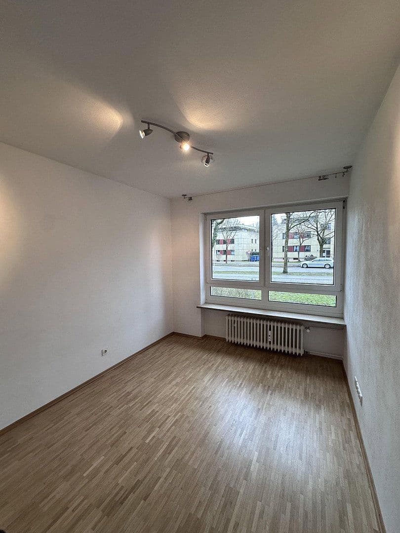 Prenájom bytu 5-izbový 126 m², München, Bavorsko Prenájom bytu 5-izbový 126 m², München, Bavorsko