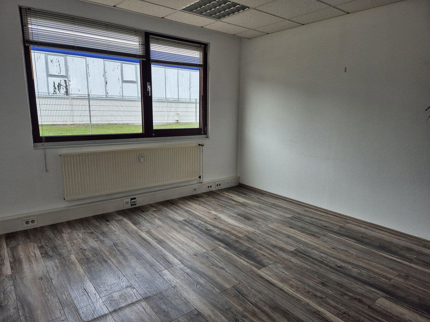 Prenájom kancelárie 124 m², Rudolf-Diesel-Str. 11, Kaltenkirchen, Šlezvicko-Holštajnsko Prenájom kancelárie 124 m², Rudolf-Diesel-Str. 11, Kaltenkirchen, Šlezvicko-Holštajnsko