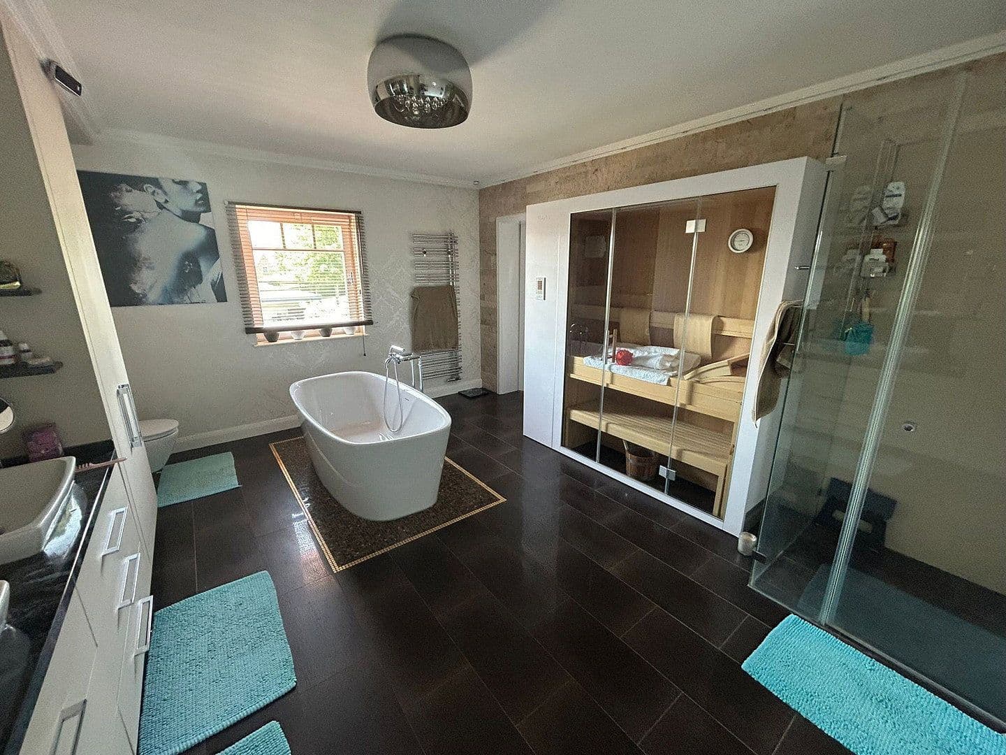 Predaj domu 260 m², pozemek 711 m², Reinbek, Šlezvicko-Holštajnsko Predaj domu 260 m², pozemek 711 m², Reinbek, Šlezvicko-Holštajnsko