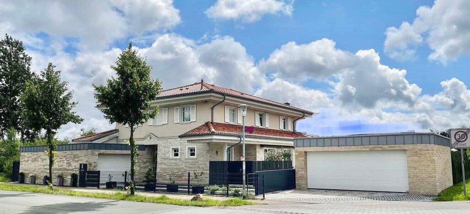 Predaj domu 260 m², pozemek 711 m², Reinbek, Šlezvicko-Holštajnsko Predaj domu 260 m², pozemek 711 m², Reinbek, Šlezvicko-Holštajnsko