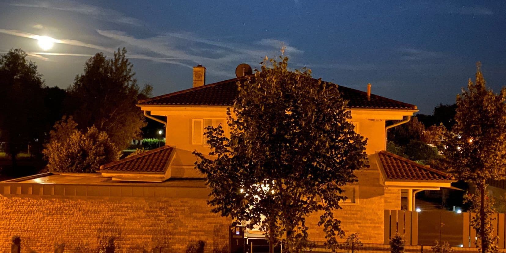 Predaj domu 260 m², pozemek 711 m², Reinbek, Šlezvicko-Holštajnsko Predaj domu 260 m², pozemek 711 m², Reinbek, Šlezvicko-Holštajnsko