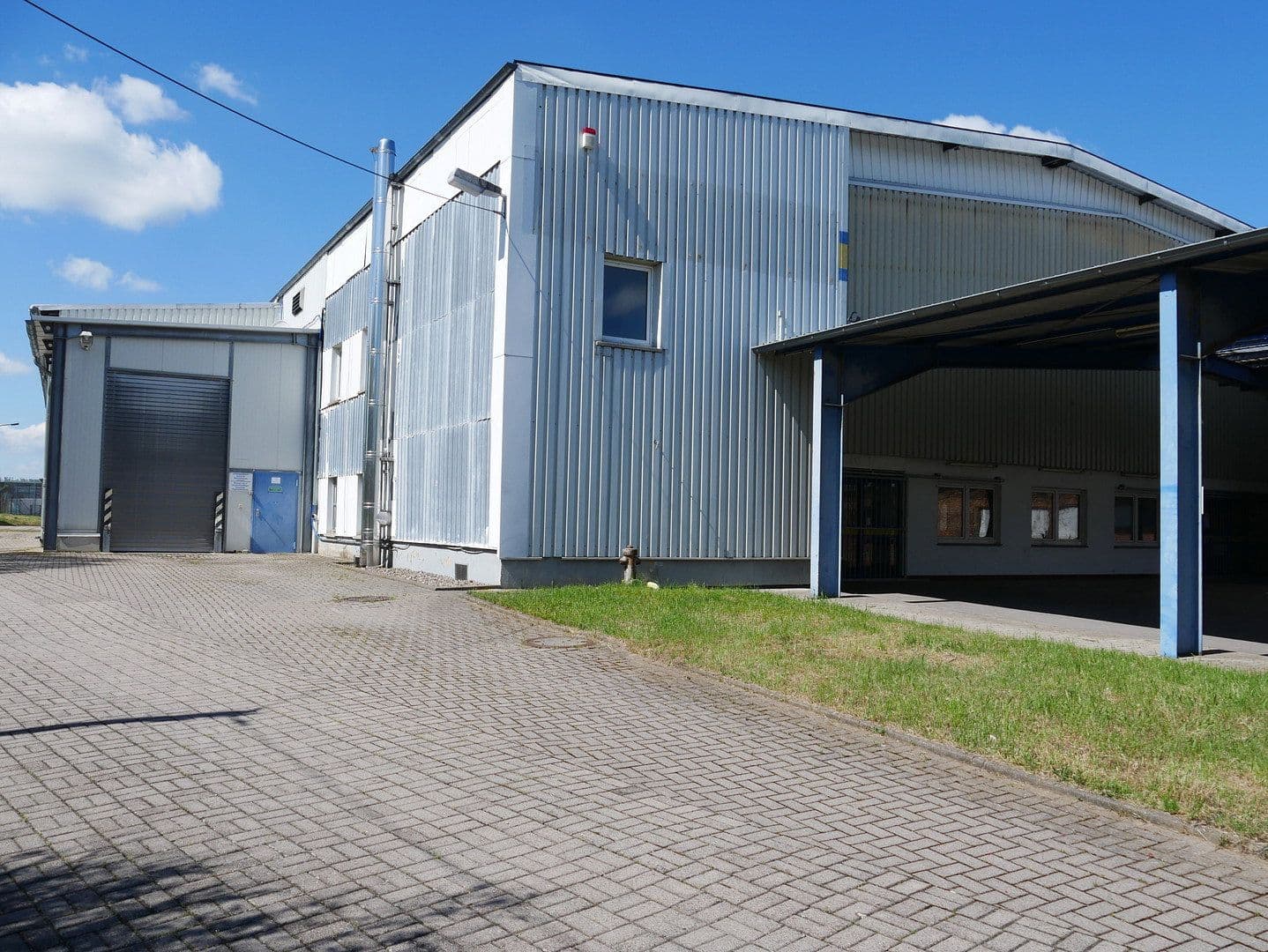 Prenájom nebytového priestoru 10.000 m², Salzunger Straße 115b, Leimbach, Durínsko Prenájom nebytového priestoru 10.000 m², Salzunger Straße 115b, Leimbach, Durínsko