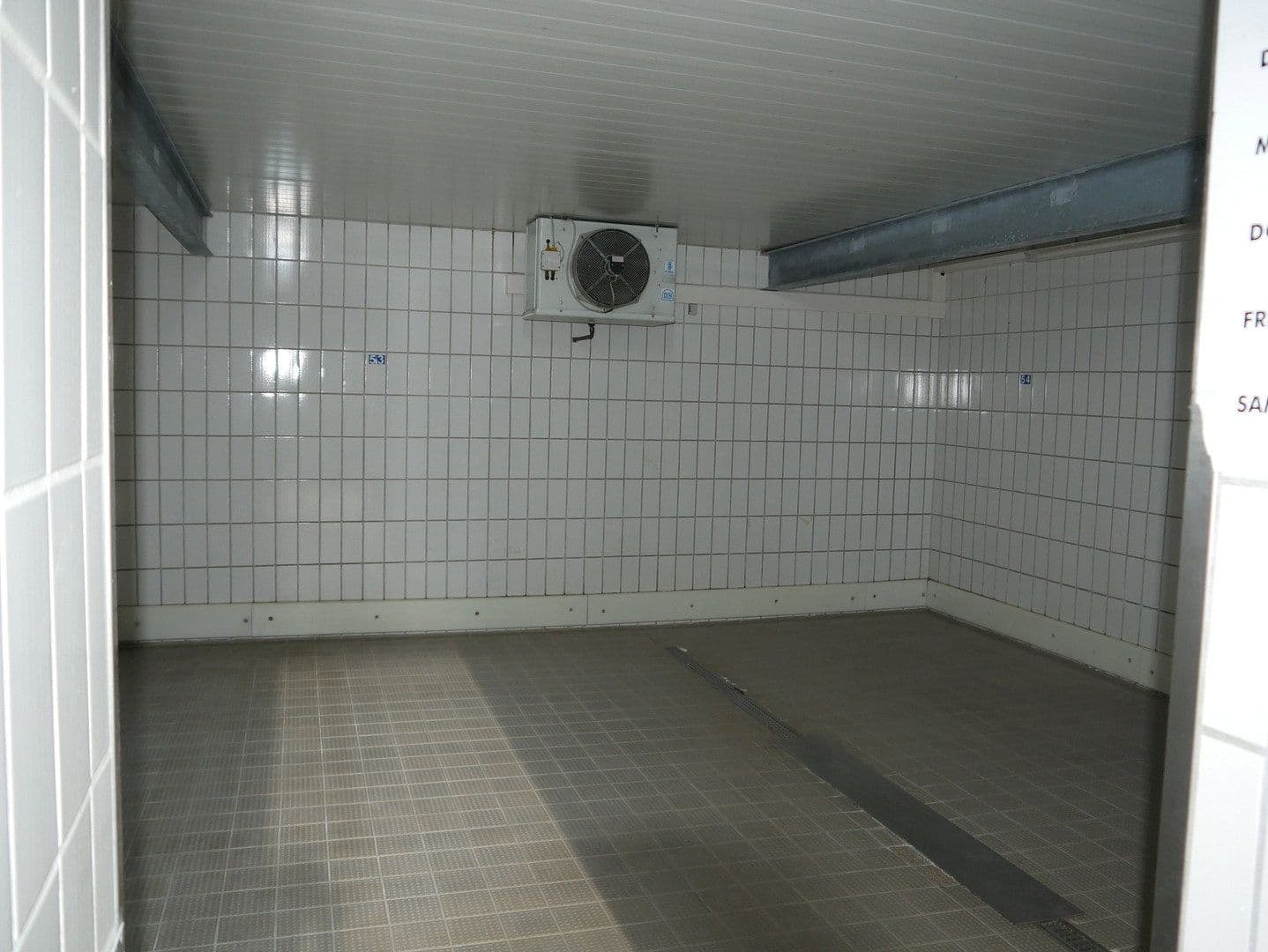 Prenájom nebytového priestoru 10.000 m², Salzunger Straße 115b, Leimbach, Durínsko Prenájom nebytového priestoru 10.000 m², Salzunger Straße 115b, Leimbach, Durínsko