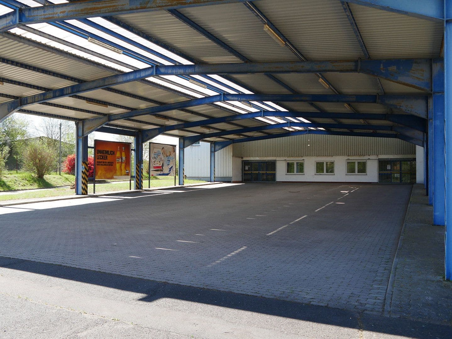 Prenájom nebytového priestoru 10.000 m², Salzunger Straße 115b, Leimbach, Durínsko Prenájom nebytového priestoru 10.000 m², Salzunger Straße 115b, Leimbach, Durínsko