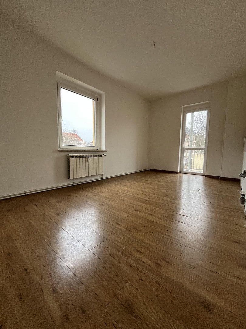 Prenájom bytu 3-izbový 76 m², Leipziger Straße 132, Zwickau, Sasko Prenájom bytu 3-izbový 76 m², Leipziger Straße 132, Zwickau, Sasko