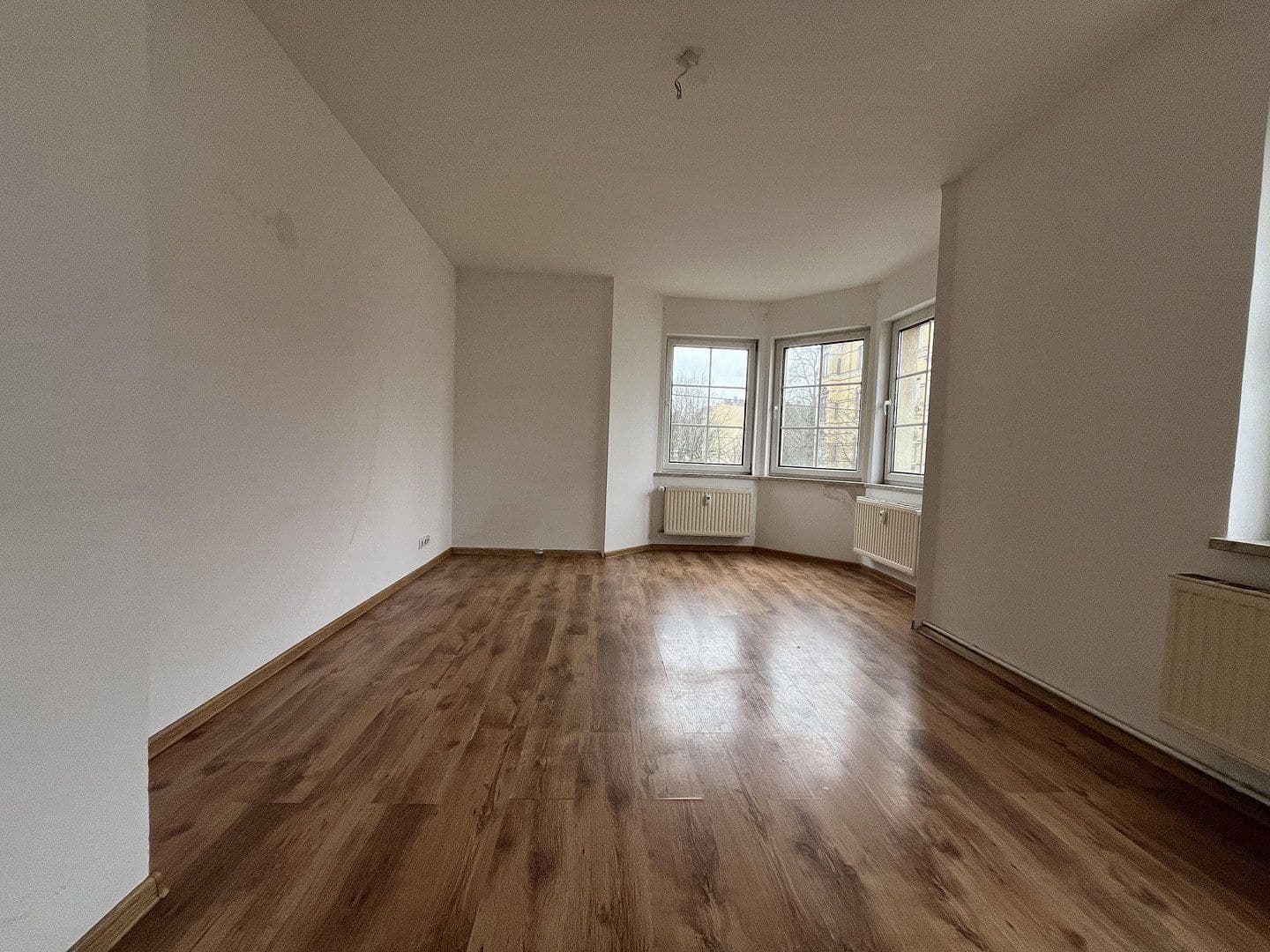 Prenájom bytu 3-izbový 76 m², Leipziger Straße 132, Zwickau, Sasko Prenájom bytu 3-izbový 76 m², Leipziger Straße 132, Zwickau, Sasko