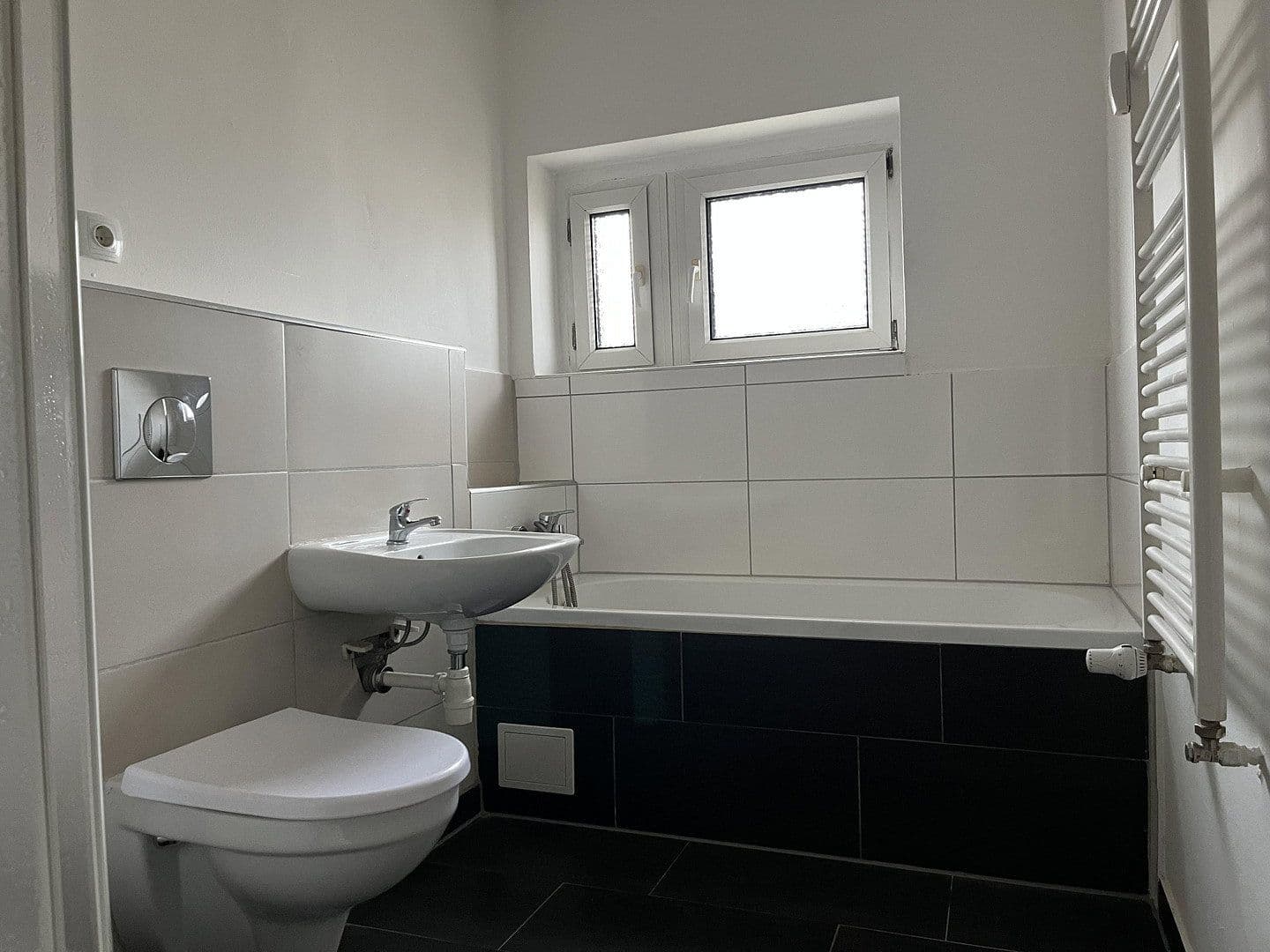 Prenájom bytu 3-izbový 76 m², Leipziger Straße 132, Zwickau, Sasko Prenájom bytu 3-izbový 76 m², Leipziger Straße 132, Zwickau, Sasko
