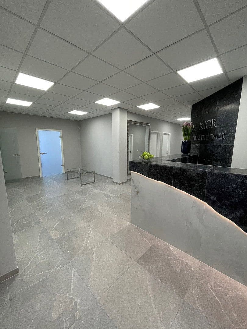 Prenájom kancelárie 395 m², Englmannstraße 2, München, Bavorsko Prenájom kancelárie 395 m², Englmannstraße 2, München, Bavorsko
