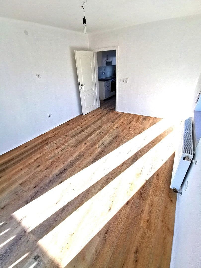 Prenájom bytu 2-izbový 55 m², Ingolstadt, Bavorsko Prenájom bytu 2-izbový 55 m², Ingolstadt, Bavorsko