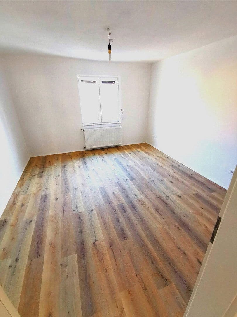 Prenájom bytu 2-izbový 55 m², Ingolstadt, Bavorsko Prenájom bytu 2-izbový 55 m², Ingolstadt, Bavorsko