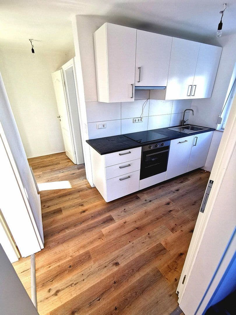 Prenájom bytu 2-izbový 55 m², Ingolstadt, Bavorsko Prenájom bytu 2-izbový 55 m², Ingolstadt, Bavorsko